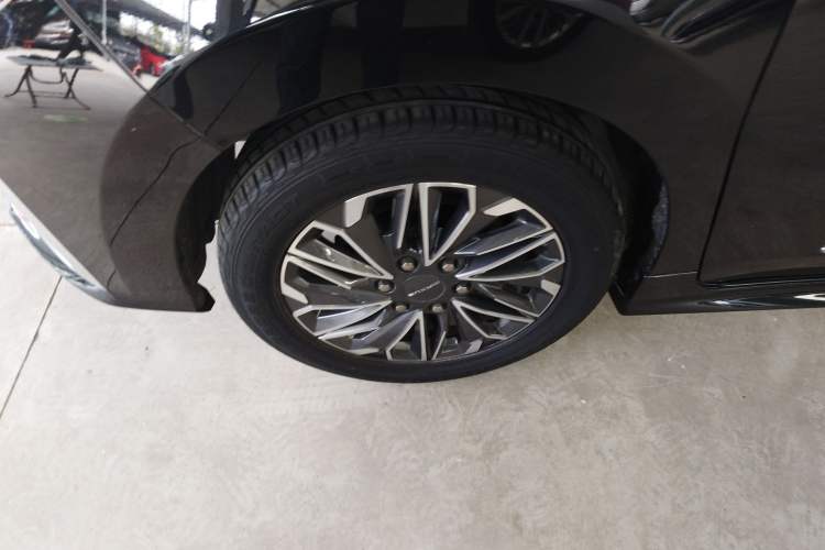 Used SAIC MAXUS G20 2020 2.0T Gasoline Automatic ZhiZun Edition Exterior 7
