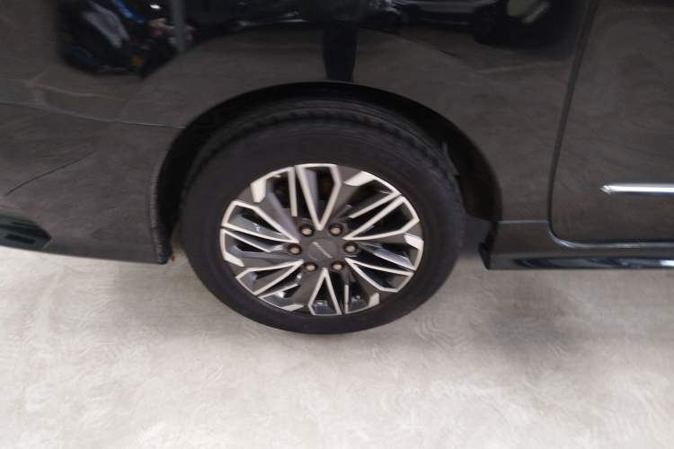 Used SAIC MAXUS G20 2020 2.0T Gasoline Automatic ZhiZun Edition Exterior 8