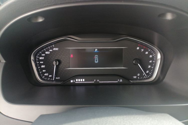 Used SAIC MAXUS G20 2023 Facelifted ES 2.0T Gasoline Automatic Value Edition Instrument Cluster