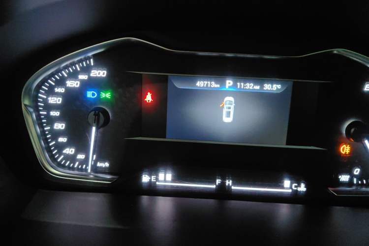 Used SAIC MAXUS G20 2021 PLUS 2.0T Gasoline Automatic Luxury Edition Instrument Cluster