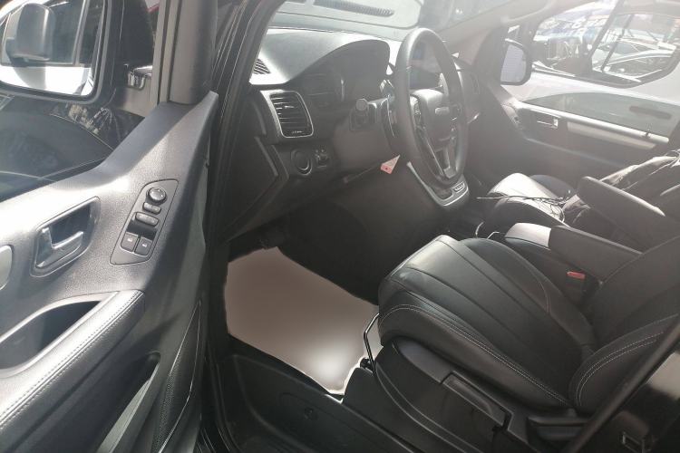 Used SAIC MAXUS G20 2023 Facelifted ES 2.0T Gasoline Automatic Value Edition Interior 3