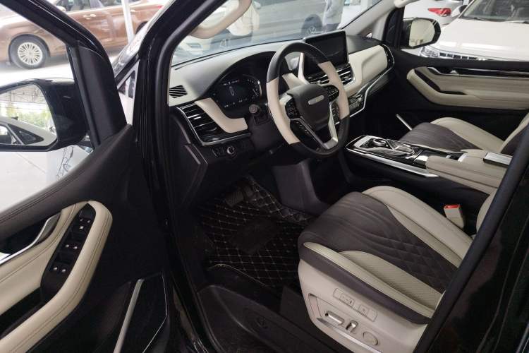 Used SAIC MAXUS G20 2020 2.0T Gasoline Automatic ZhiZun Edition Interior 3