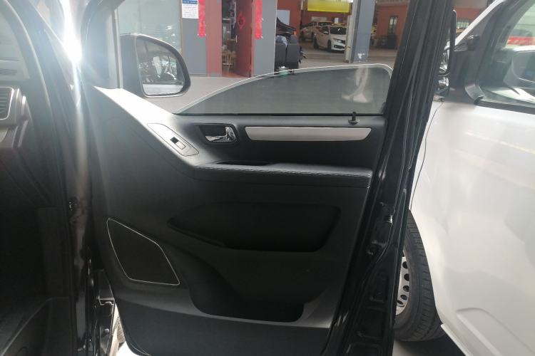Used SAIC MAXUS G20 2023 Facelifted ES 2.0T Gasoline Automatic Value Edition Interior 5