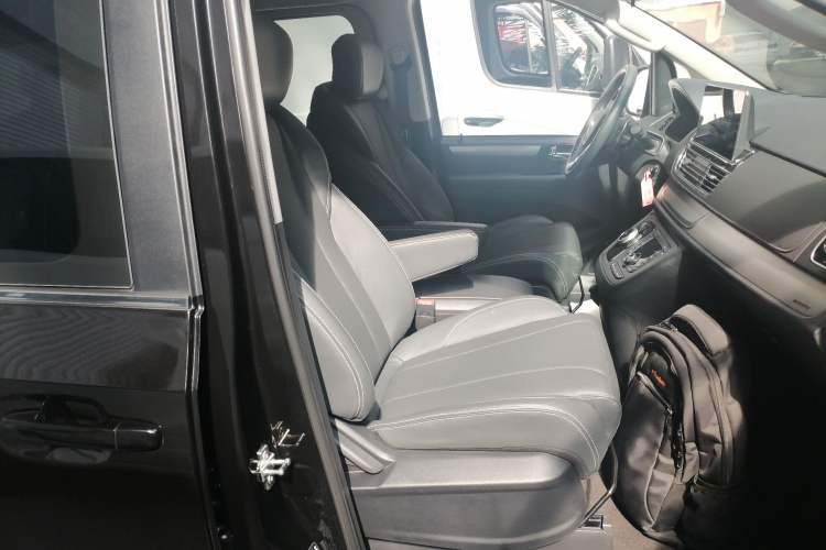 Used SAIC MAXUS G20 2023 Facelifted ES 2.0T Gasoline Automatic Value Edition Right Front Seat