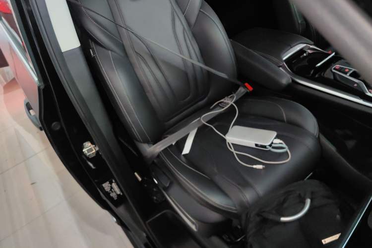 Used SAIC MAXUS G20 2021 PLUS 2.0T Gasoline Automatic Luxury Edition Right Front Seat