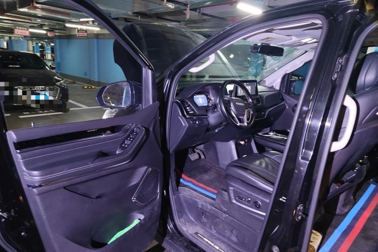 Used SAIC MAXUS G20 2019 First Edition 2.0T Automatic Luxury Executive Version China V Standard Driver Seat
