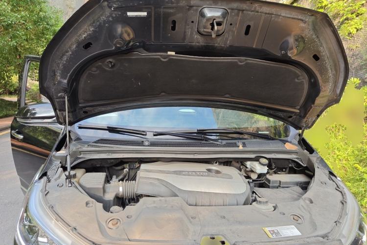 Used SAIC MAXUS G20 2019 First Edition 2.0T Automatic ZhiZun Version China V Standard Engine Bay