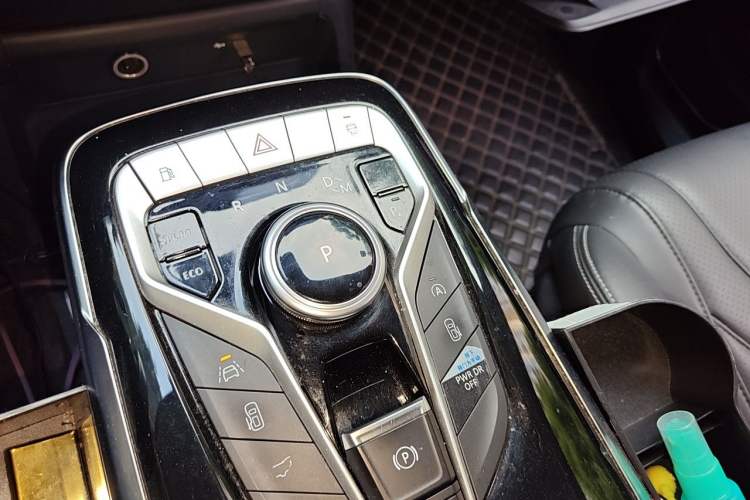 Used SAIC MAXUS G20 2019 First Edition 2.0T Automatic ZhiZun Version China V Standard Gear Lever