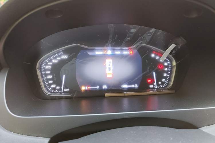 Used SAIC MAXUS G20 2019 First Edition 2.0T Automatic ZhiZun Version China V Standard Instrument Cluster