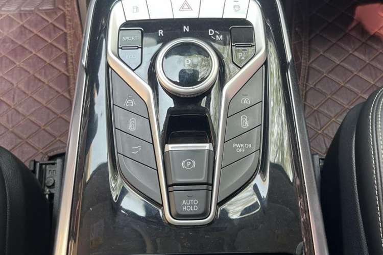 Used SAIC MAXUS G20 2019 First Edition 2.0T Automatic ZhiZun Version China V Standard Interior 3