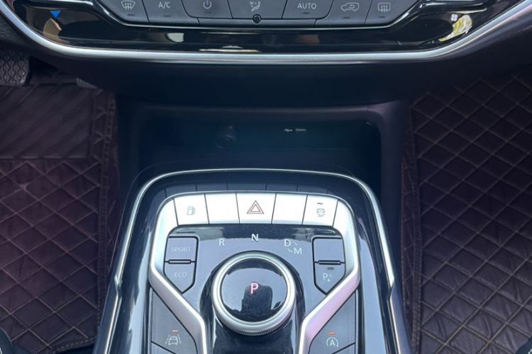 Used SAIC MAXUS G20 2019 First Edition 2.0T Automatic ZhiZun Version China V Standard Interior 4