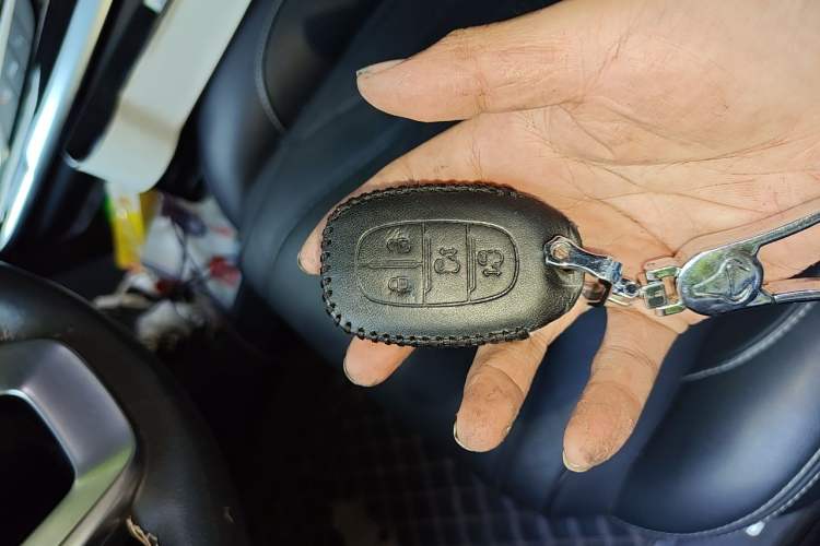 Used SAIC MAXUS G20 2019 First Edition 2.0T Automatic ZhiZun Version China V Standard Vehicle Key