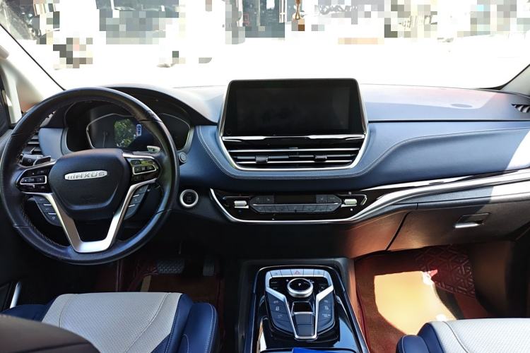Used SAIC MAXUS G20 2019 First Edition 2.0T Automatic ZhiZun Version China V Standard Center Console