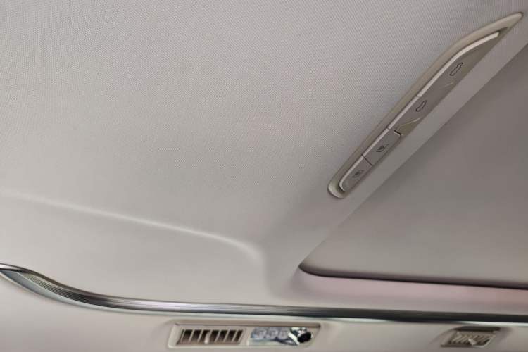 Used SAIC MAXUS G20 2019 First Edition 2.0T Automatic ZhiZun Version China V Standard Headliner
