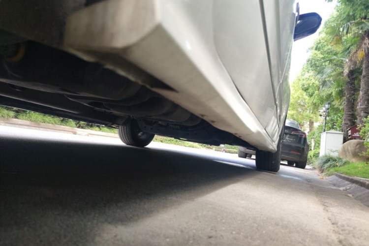 Used SAIC MAXUS G20 2019 First Edition 2.0T Automatic ZhiZun Version China V Standard Chassis Rear Right