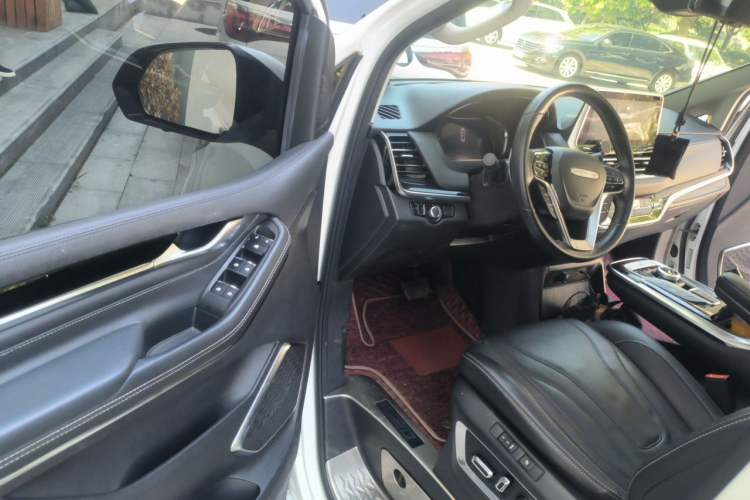Used SAIC MAXUS G20 2019 First Edition 2.0T Automatic Luxury Version China V Standard Driver Seat