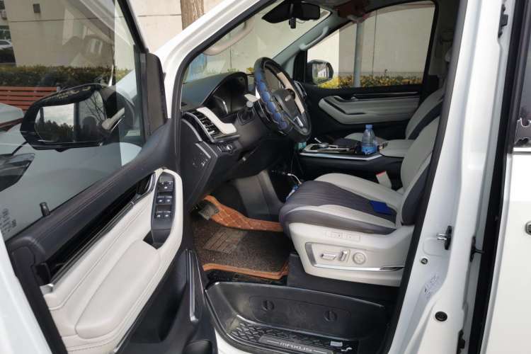 Used SAIC MAXUS G20 2019 First Edition 2.0T Automatic ZhiZun Version China V Standard Driver Seat