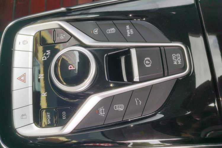 Used SAIC MAXUS G20 2019 First Edition 2.0T Automatic ZhiZun Version China V Standard Gear Lever