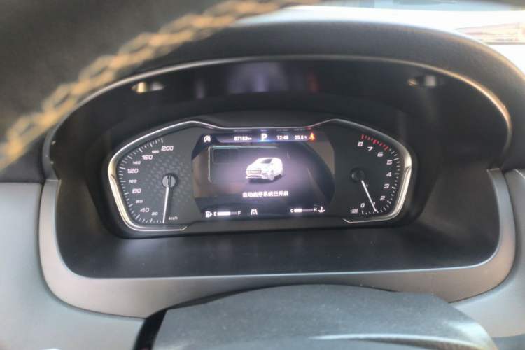Used SAIC MAXUS G20 2019 First Edition 2.0T Automatic Luxury Version China V Standard Instrument Cluster