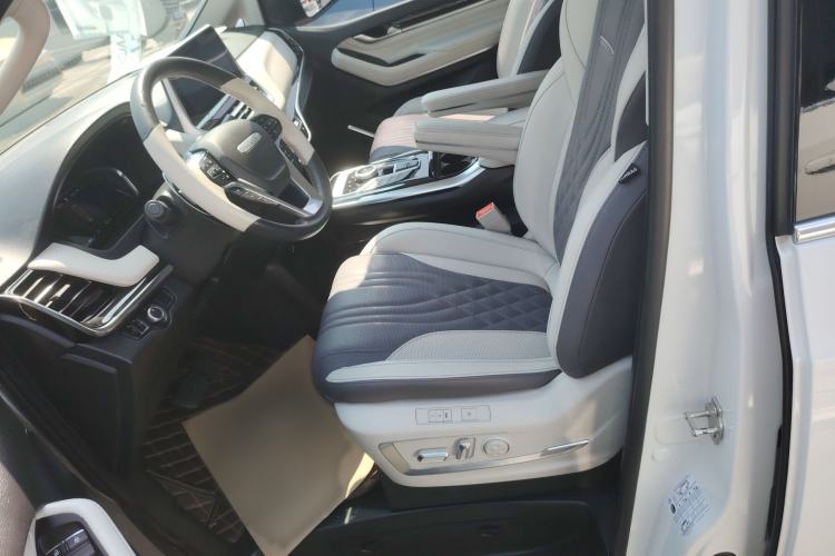 Used SAIC MAXUS G20 2019 First Edition 2.0T Automatic ZhiZun Version China V Standard Left Front Seat