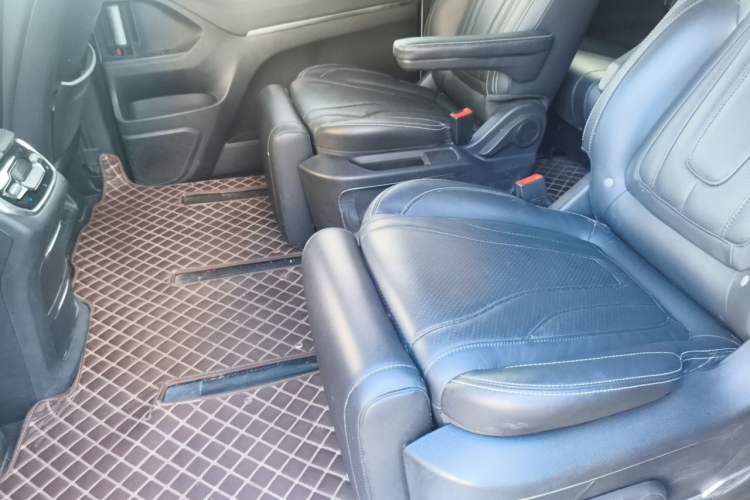 Used SAIC MAXUS G20 2019 First Edition 2.0T Automatic Luxury Executive Version China V Standard Left Rear Seat