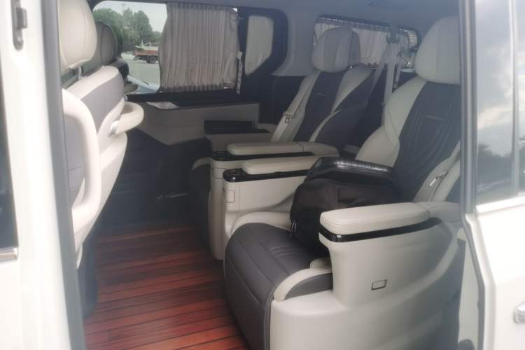 Used SAIC MAXUS G20 2019 First Edition 2.0T Automatic ZhiZun Version China V Standard Left Rear Seat