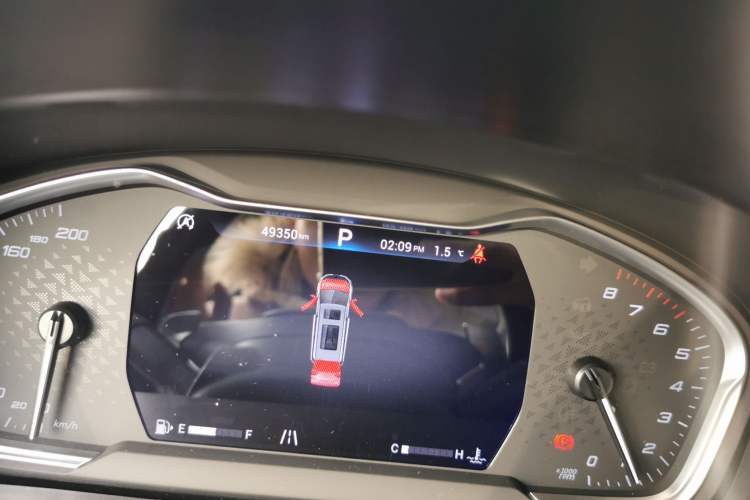 Used SAIC MAXUS G20 2019 First Edition 2.0T Automatic ZhiZun Version China V Standard Odometer Close Up