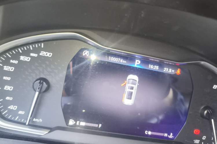 Used SAIC MAXUS G20 2019 First Edition 2.0T Automatic Luxury Executive Version China V Standard Odometer Close Up