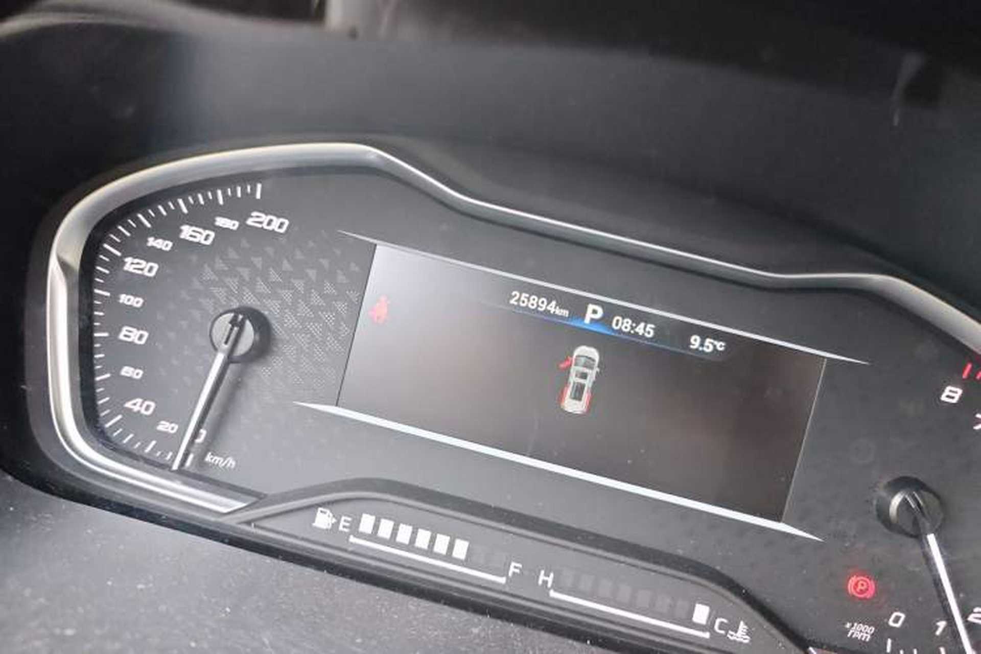 Used SAIC MAXUS G20 2019 First Edition 2.0T Automatic Luxury Version China V Standard Odometer Close Up