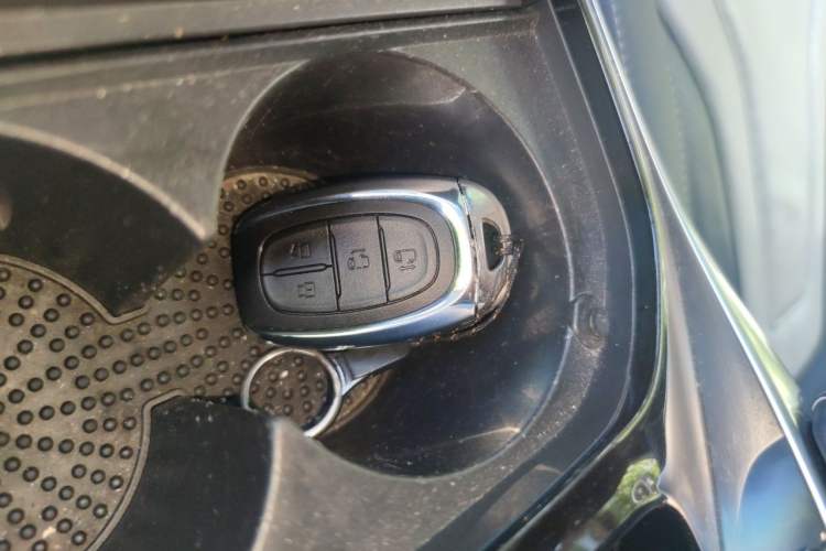 Used SAIC MAXUS G20 2019 First Edition 2.0T Automatic ZhiZun Version China V Standard Vehicle Key