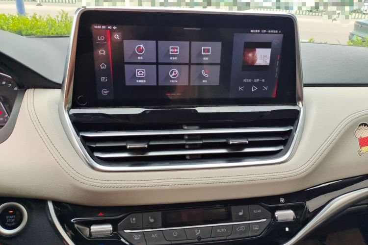 Used SAIC MAXUS G20 2020 2.0T Gasoline Automatic ZhiZun Edition Audio And AC Panel