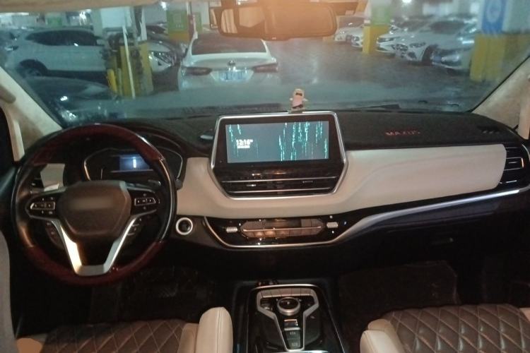Used SAIC MAXUS G20 2020 2.0T Gasoline Automatic Luxury Edition Center Console