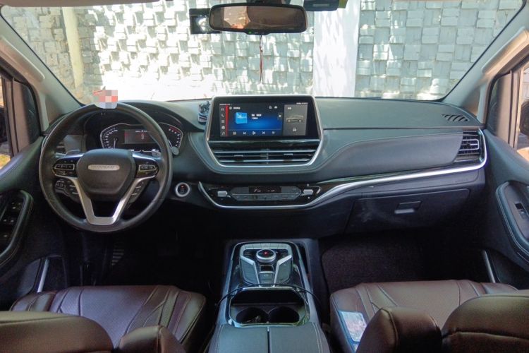 Used SAIC MAXUS G20 2020 2.0T Gasoline Automatic Luxury Edition Center Console