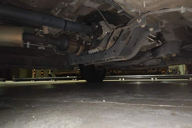 Used SAIC MAXUS G20 2020 2.0T Gasoline Automatic ZhiZun Edition Chassis Front