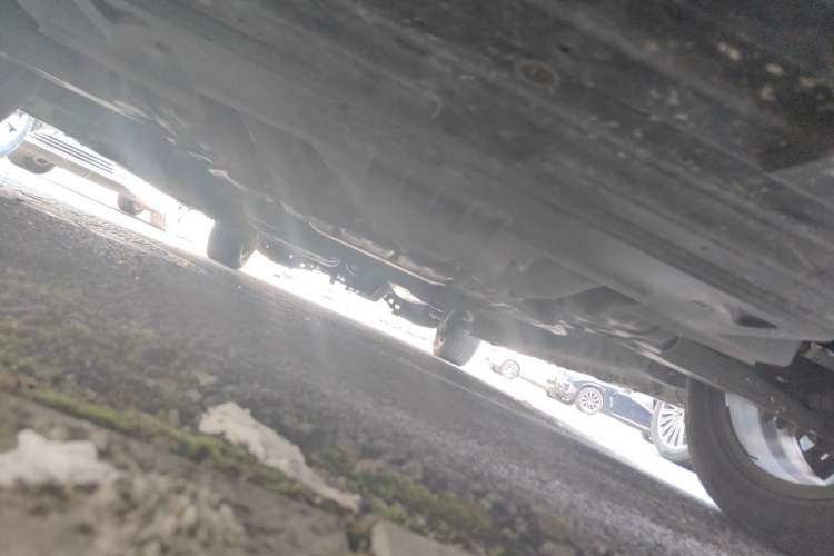 Used SAIC MAXUS G20 2020 2.0T Gasoline Automatic ZhiZun Edition Chassis Front
