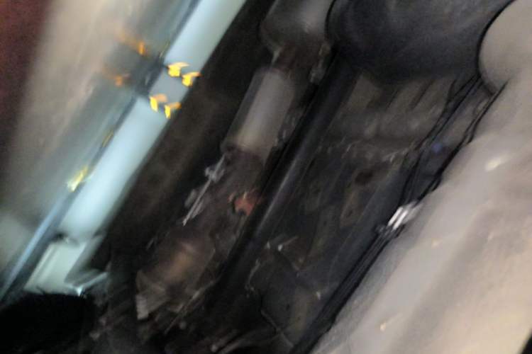 Used SAIC MAXUS G20 2020 2.0T Gasoline Automatic ZhiZun Edition Chassis Front Right