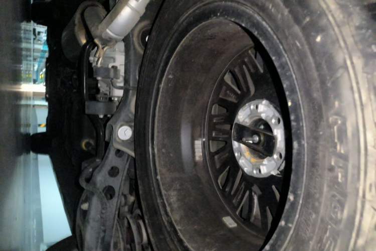 Used SAIC MAXUS G20 2020 2.0T Gasoline Automatic ZhiZun Edition Chassis Rear