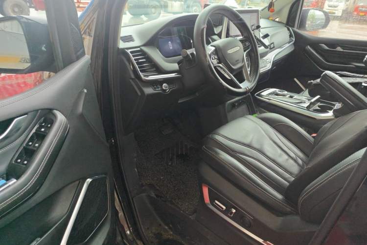 Used SAIC MAXUS G20 2020 2.0T Gasoline Automatic Luxury Executive Edition Driver Seat