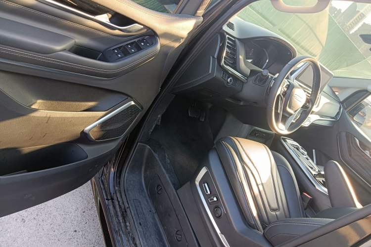 Used SAIC MAXUS G20 2020 2.0T Gasoline Automatic Luxury Edition Driver Seat