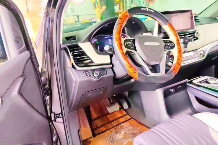 Used SAIC MAXUS G20 2020 2.0T Gasoline Automatic Luxury Executive Edition Driver Seat
