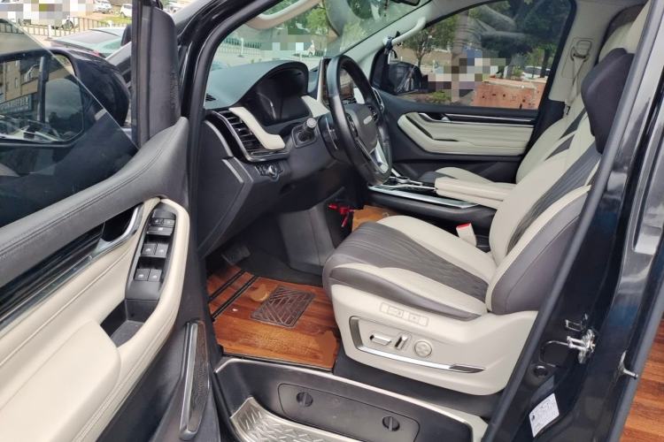 Used SAIC MAXUS G20 2020 2.0T Gasoline Automatic ZhiZun Edition Driver Seat
