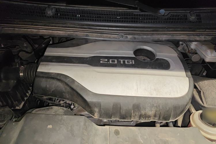 Used SAIC MAXUS G20 2020 2.0T Gasoline Automatic ZhiZun Edition Engine Bay