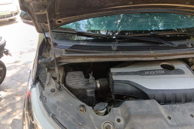 Used SAIC MAXUS G20 2020 2.0T Gasoline Automatic Luxury Edition Engine Bay Right