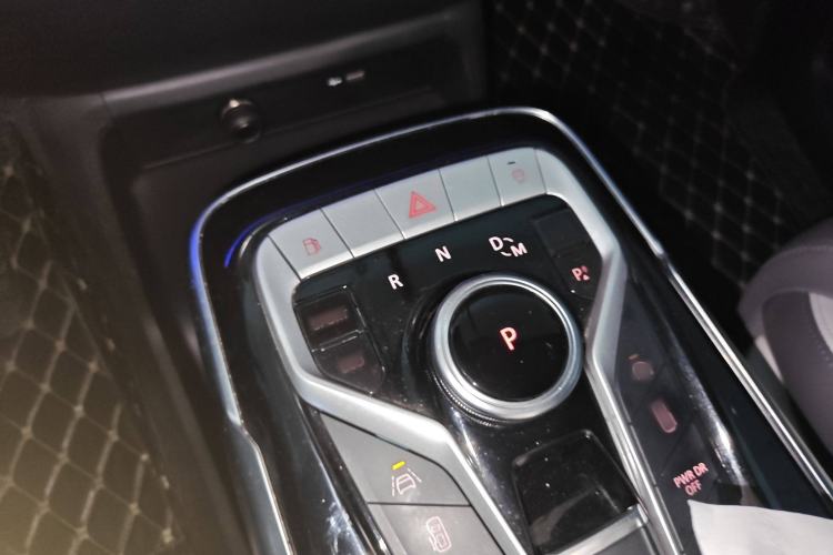 Used SAIC MAXUS G20 2020 2.0T Gasoline Automatic ZhiZun Edition Gear Lever