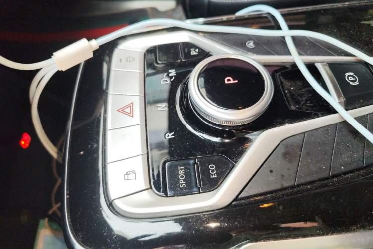 Used SAIC MAXUS G20 2020 2.0T Gasoline Automatic Luxury Edition Gear Lever