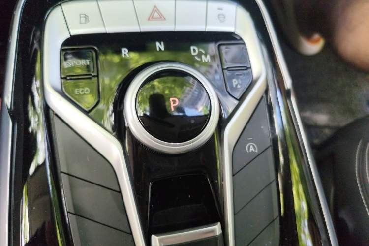 Used SAIC MAXUS G20 2020 2.0T Gasoline Automatic Luxury Edition Gear Lever