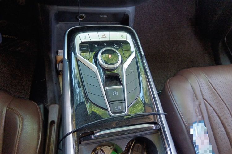 Used SAIC MAXUS G20 2020 2.0T Gasoline Automatic Luxury Edition Gear Lever