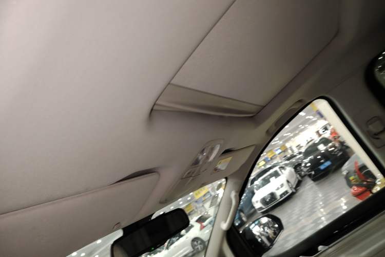 Used SAIC MAXUS G20 2020 2.0T Gasoline Automatic Luxury Edition Headliner