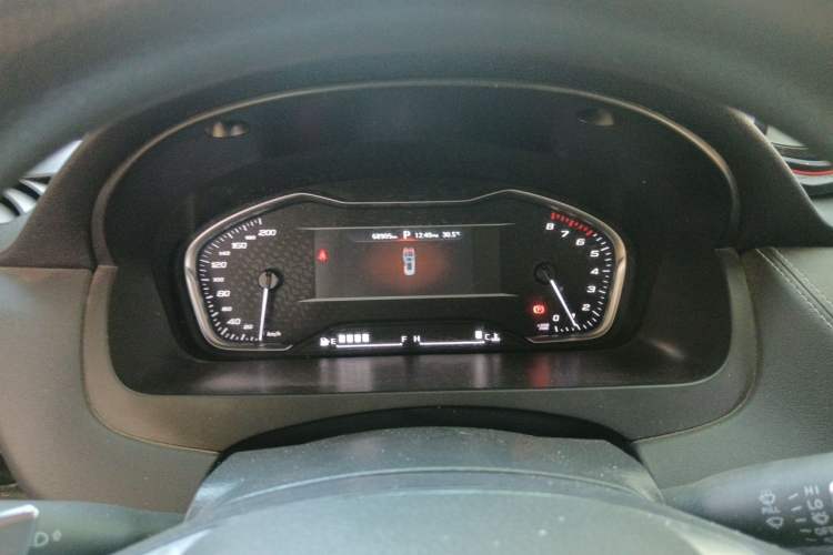 Used SAIC MAXUS G20 2020 2.0T Gasoline Automatic Luxury Edition Instrument Cluster