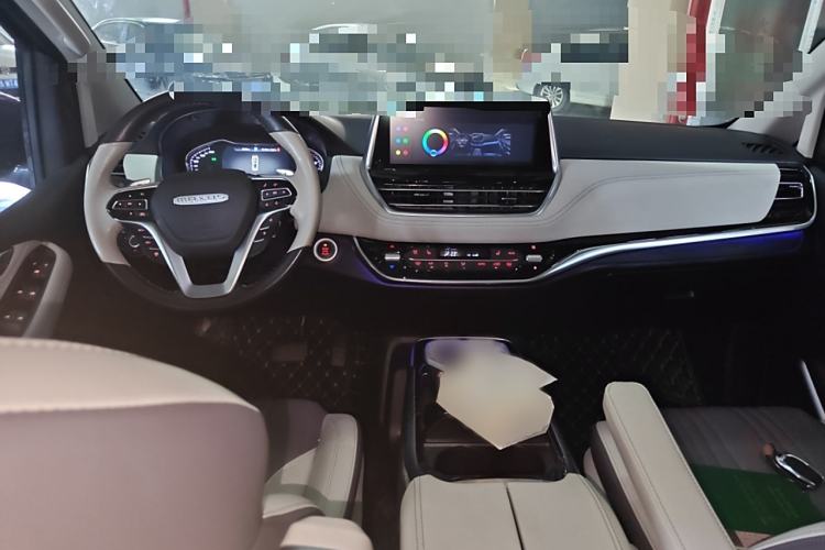 Used SAIC MAXUS G20 2020 2.0T Gasoline Automatic ZhiZun Edition Interior 2